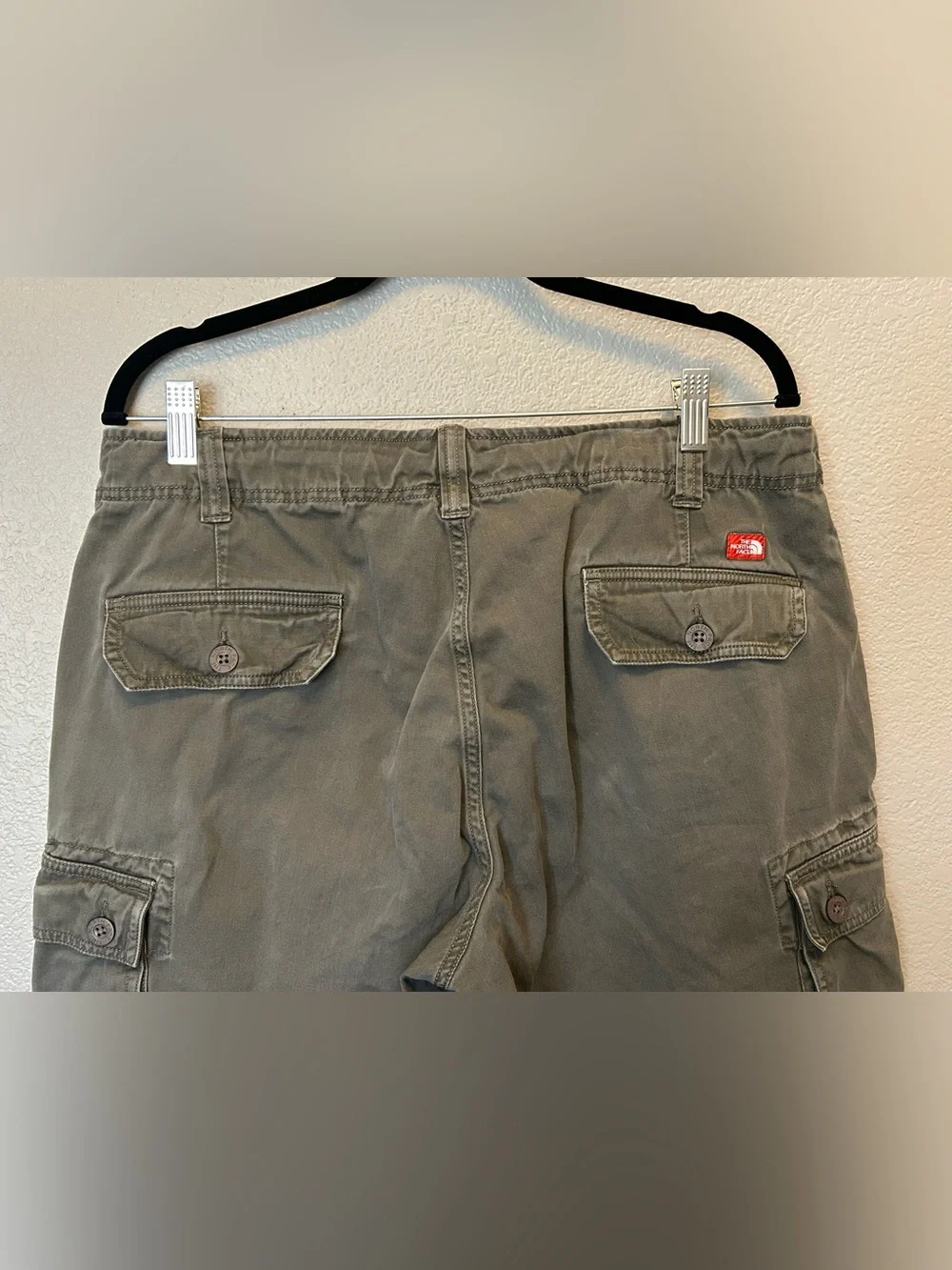 The North Face Cargo Shorts Mens 34x11 Green Cotton Outdoors Hiking Camp Utility
